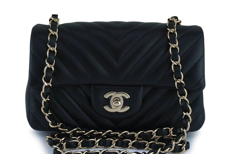 Chanel - Authenticated Timeless/Classique Wallet - Leather Black Plain for Women, Never Worn, with Tag