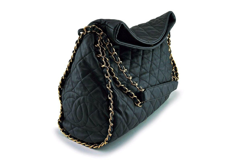 CHANEL Quilted Soft Leather Hobo Bag Black