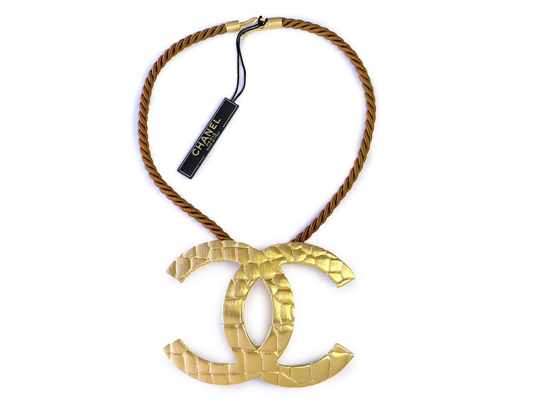 Chanel 07P Vintage Oversized Crocodile Print Choker Necklace Gold - Boutique Patina
