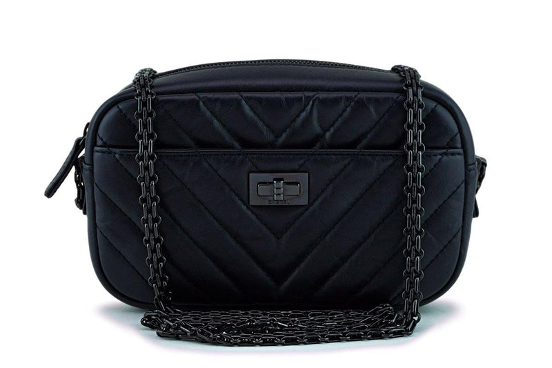 2018 Chanel So Black Chevron Reissue Camera Case Bag – Boutique Patina