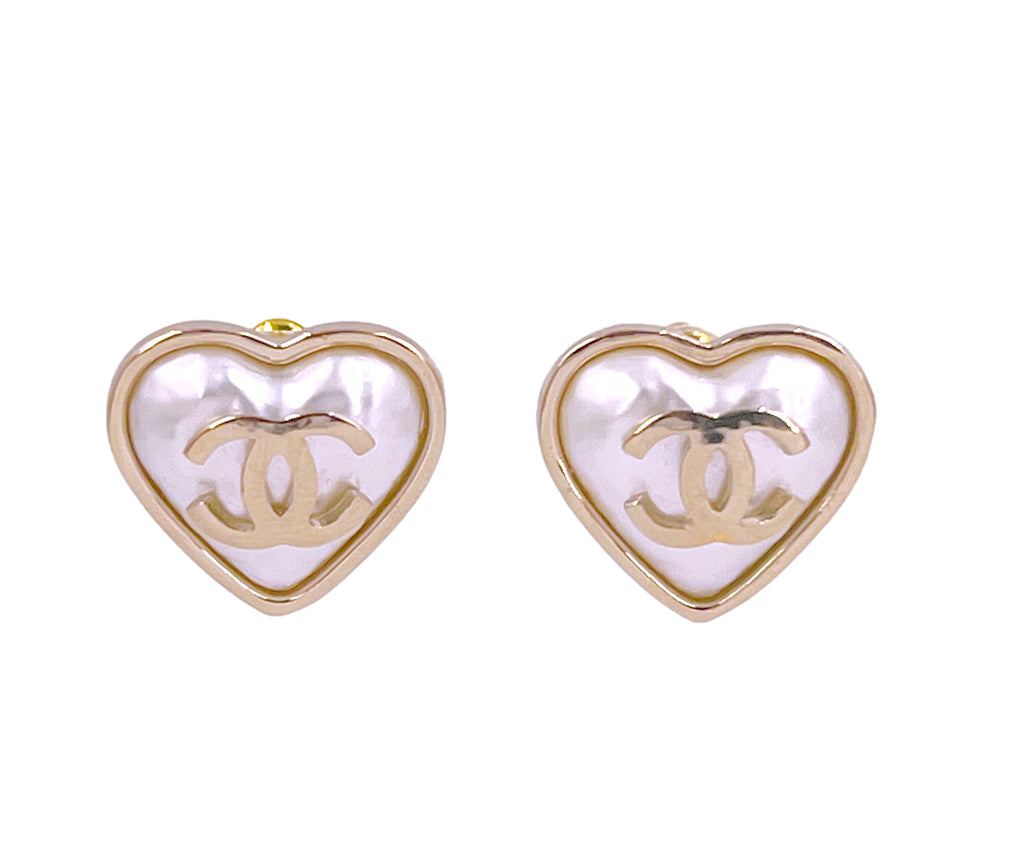 NWT 23P Chanel Classic CC Logo Gold Crystal & Heart Stud Earrings