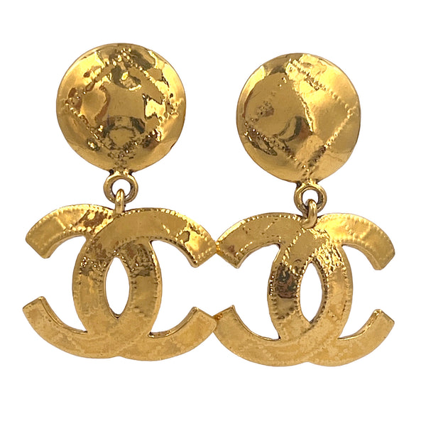Chanel Vintage 94P Quilted CC Dangle Drop Earrings – Boutique Patina
