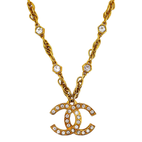Decades Vintage Vintage Chanel CC Pearl Necklace  Pearl jewelry necklace,  Chanel jewelry, Diamond jewelry necklace