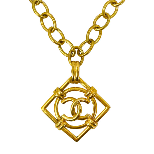 Chanel Gold Color Here Mark 29 Necklace