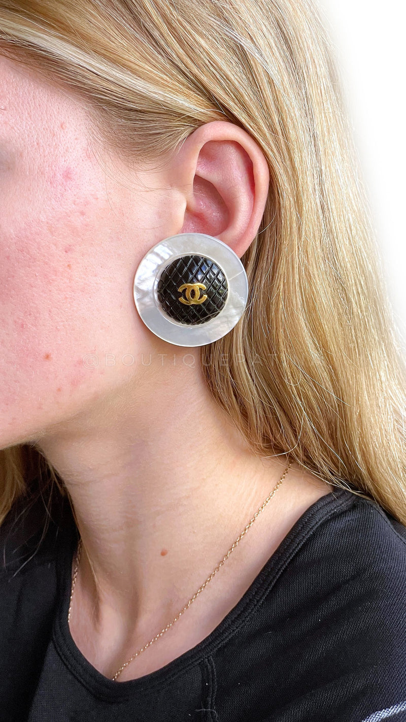 Chanel Vintage Giant Mother of Pearl and Black Woven Large Disc Stud Earrings - Boutique Patina