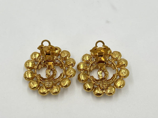 Vintage gold purple plastic earrings – Shopalexandersboutique