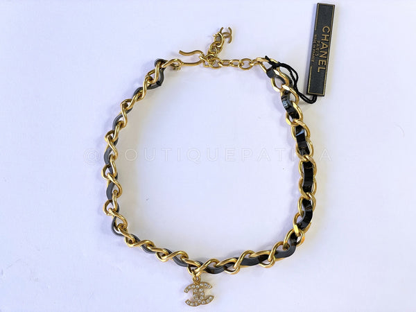 chanel pearl cc logo bracelet