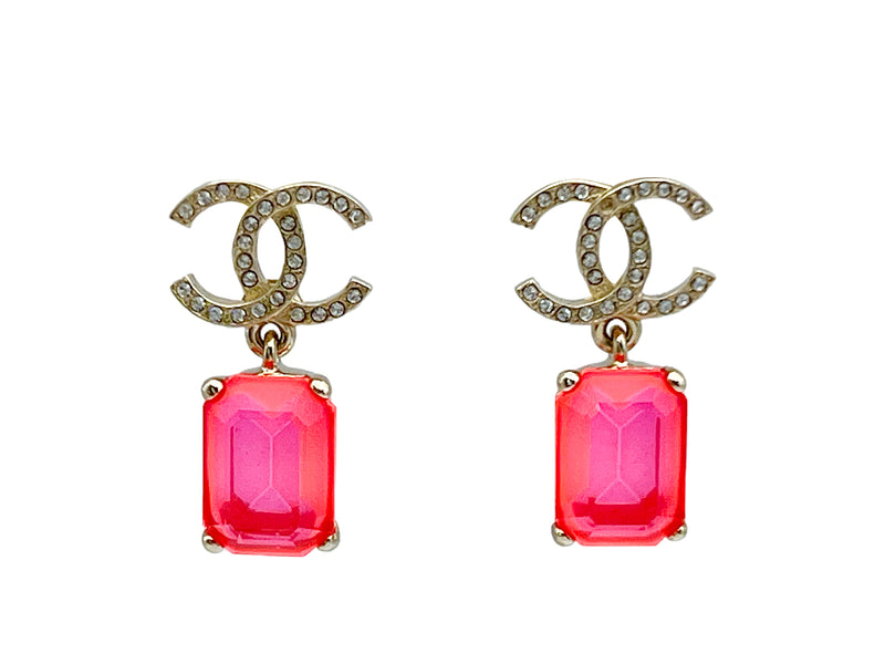 Chanel 21S Crystal CC Pink Baguette Drop Earrings – Boutique Patina