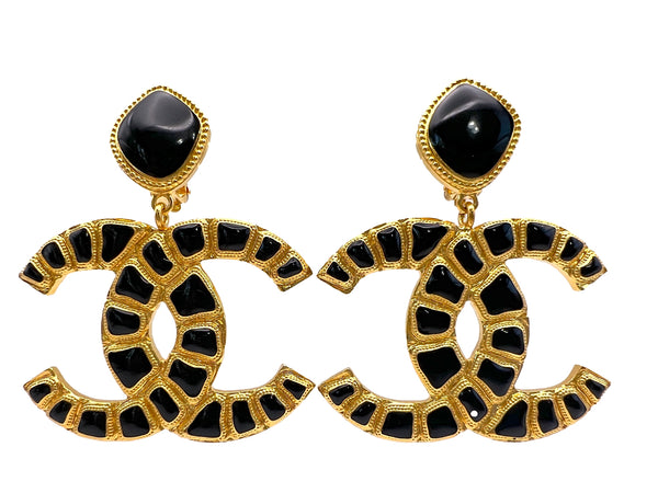 CHANEL 2019 Métiers d'Art Egyptian Nile CC Drop Earrings Black Enamel Gold