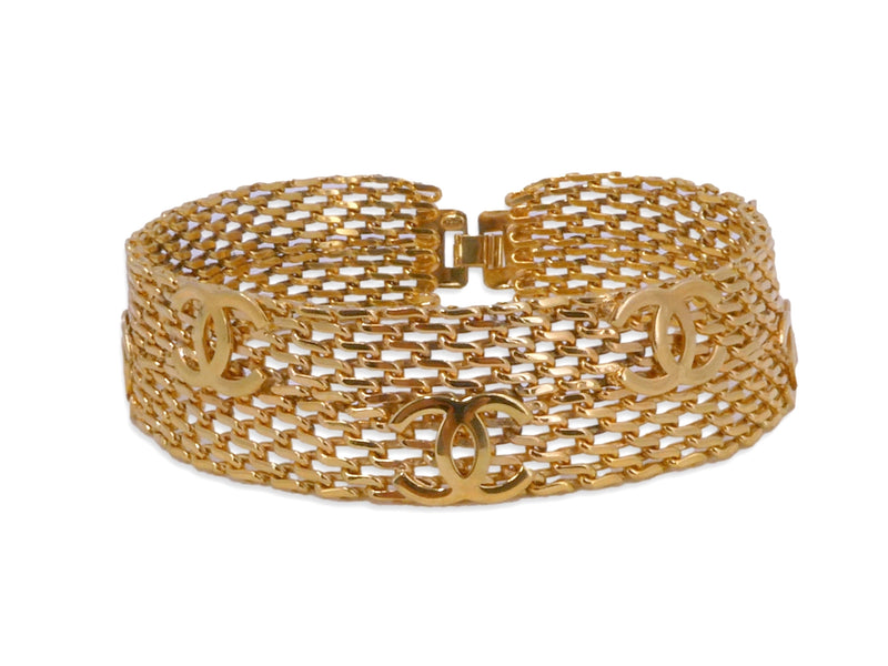 Chanel 97A Vintage Mesh Chain Collar CC Logo Choker Necklace Gold