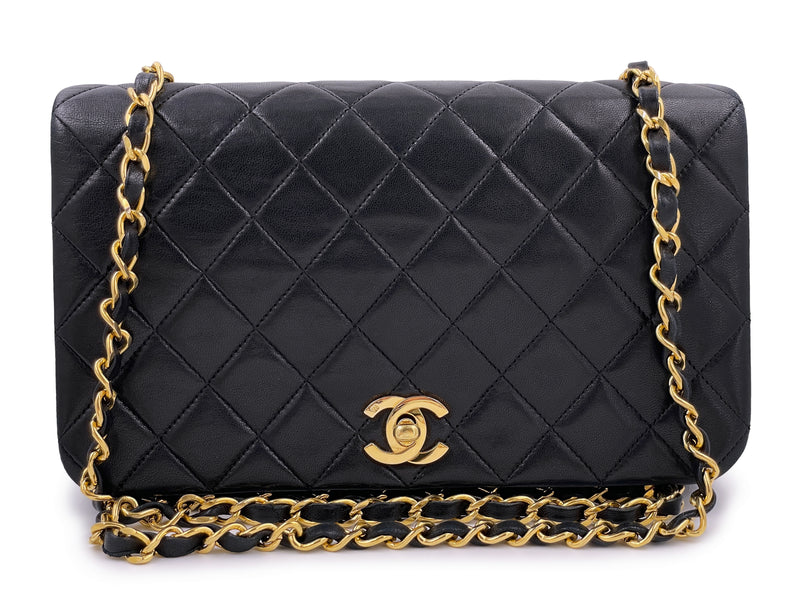 Chanel Vintage Black Lambskin Leather Quilted CC Logo Bag – Amarcord Vintage  Fashion