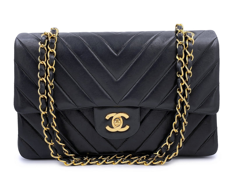 Chanel 1991 Vintage Black Chevron Medium Classic Double Flap Bag 24k G –  Boutique Patina