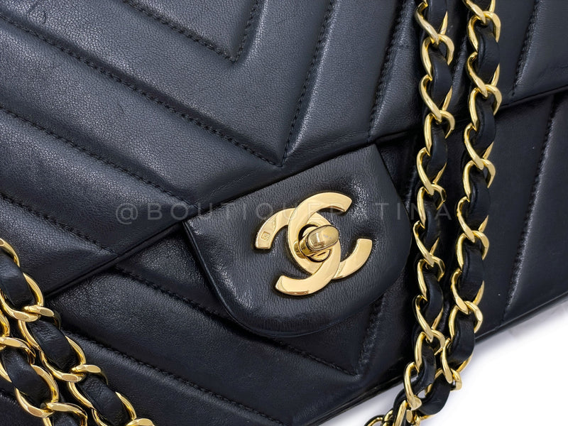 Chanel 1991 Vintage Chevron Medium Classic Double Flap Bag