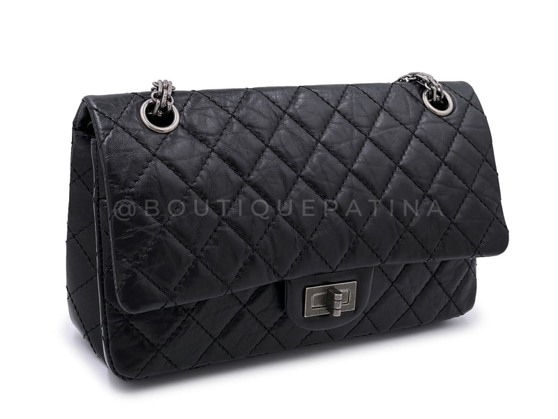 CHANEL Patent Quilted Jumbo Double Flap Navy Blue 1300378