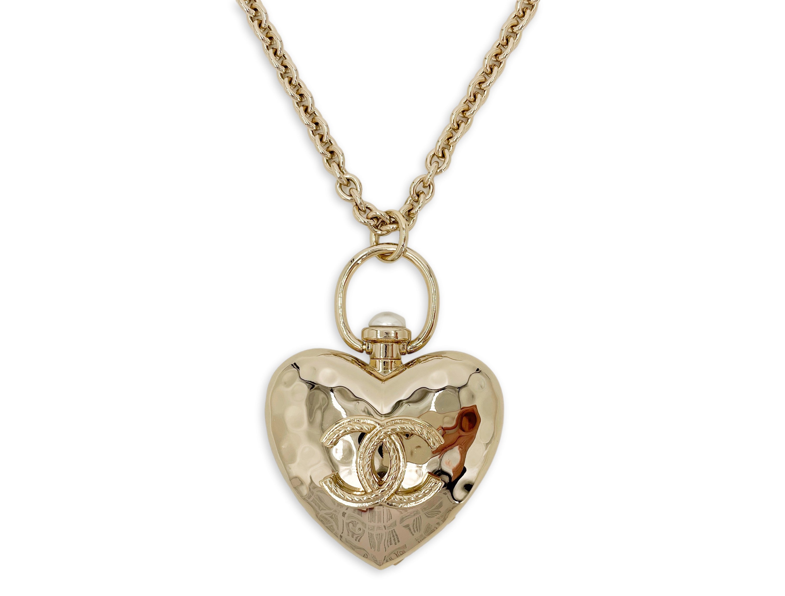 Chanel Vintage Chanel Gold Plated Heart-Shaped CC Logo Chain Necklace