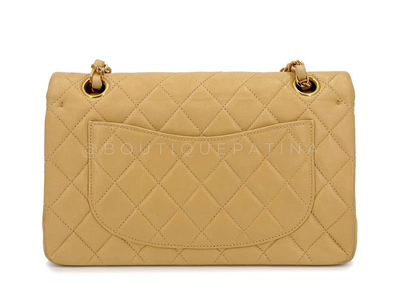 Pin by A Little Bit Laura on Handbags  Beige chanel bag, Chanel bag classic,  Chanel classic flap beige