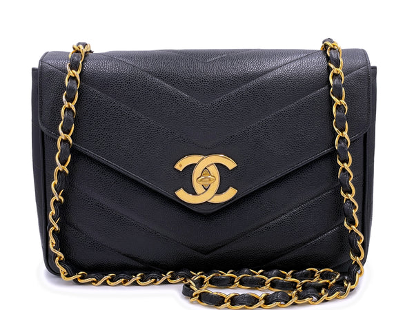 Chanel Vintage Black Caviar Chevron Jumbo Flap Crossbody Bag 24k GHW