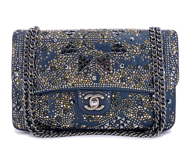 Chanel 1990 Vintage Dark Blue Denim Square Mini Flap Bag 24k GHW – Boutique  Patina