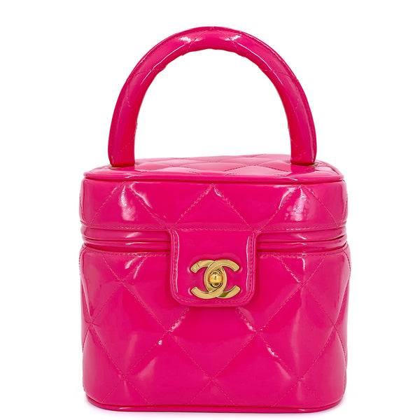 Chanel 1995 Vintage Barbie Pink Patent Heart-Mirror Vanity Case Bag –  Boutique Patina