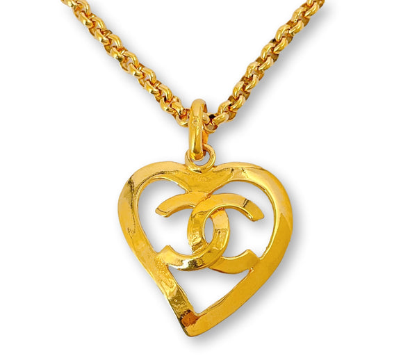 CHANEL Vintage 95P Necklace Gold Plated Chain CC Logo Heart Pendant  Authentic
